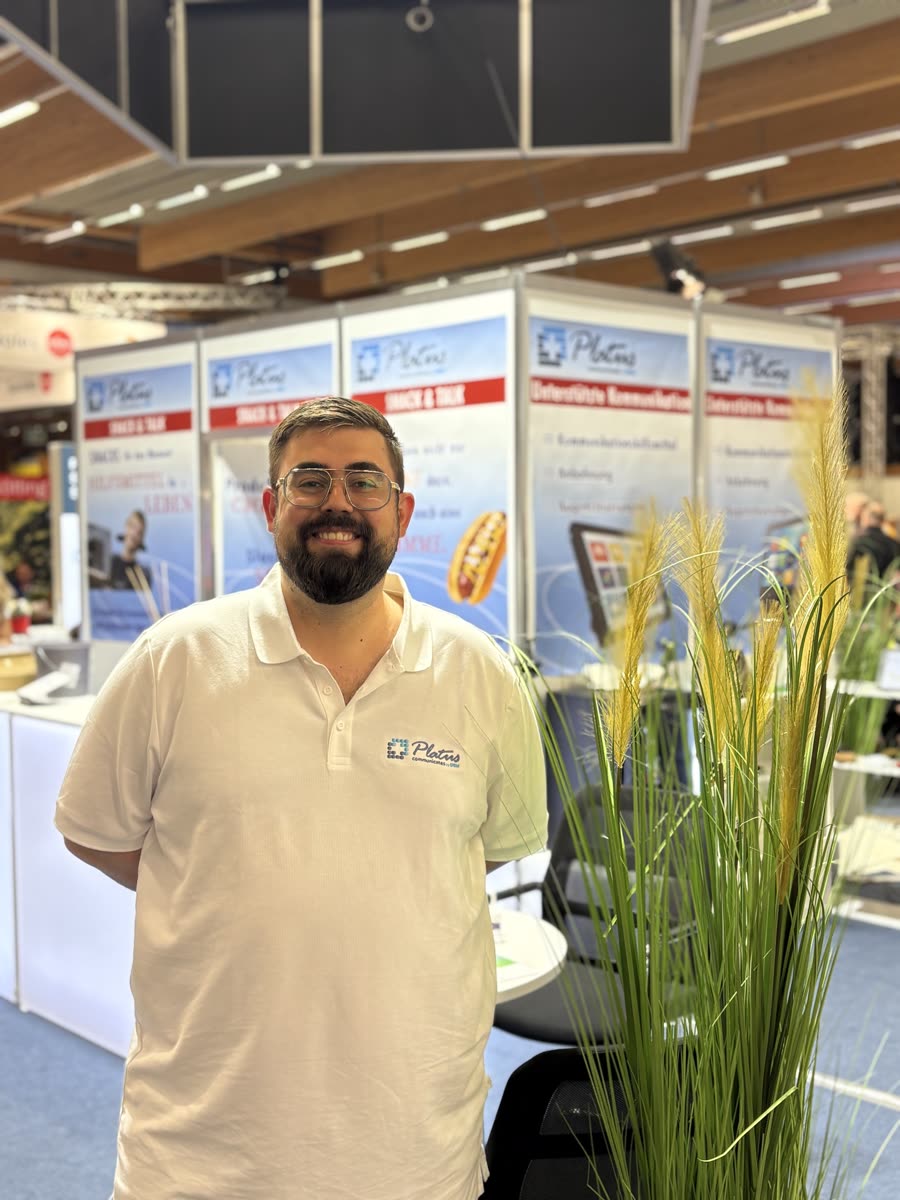 Robert Oeler am Platus-Messestand